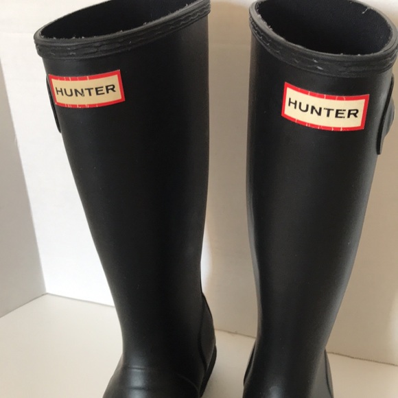 Hunter black matte rain boots size 4/5 - Picture 2 of 8